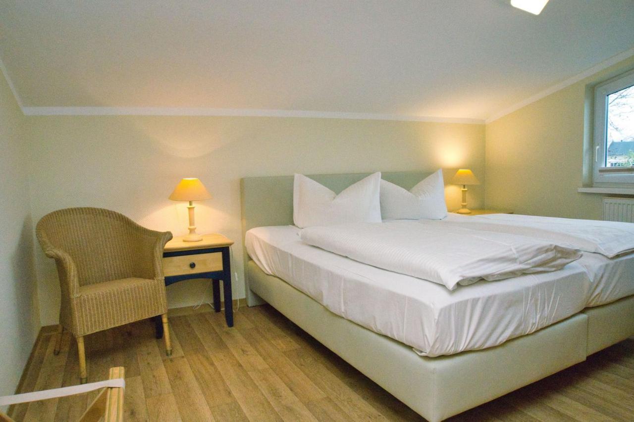 Mit Meerblick Und Balkon, Gratis Nutzung Vom Ahoi Erlebnisbad Und Sauna In Sellin - Meeresblick Fewo 39 Goehren  Exterior foto